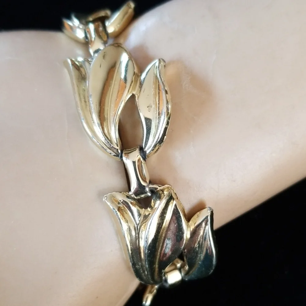 Vintage Mid Century Goldtone Link Metal Bracelet